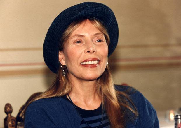 <p>IMAGO / TT</p><p>Singer/songwriter <strong><a href="https://parade.com/909304/jimfarber/20-best-joni-mitchell-songs-about-men/" rel="nofollow noopener" target="_blank" data-ylk="slk:Joni Mitchell;elm:context_link;itc:0;sec:content-canvas" class="link ">Joni Mitchell</a></strong> has been gracing us with her unparalleled musical talents for decades, but hardcore fans know that she's also a fairly prolific painter, with <a href="https://jonimitchell.com/paintings/" rel="nofollow noopener" target="_blank" data-ylk="slk:her website displaying;elm:context_link;itc:0;sec:content-canvas" class="link ">her website displaying</a> an astonishing 320 pieces of her visual art, including portrait of <strong>James Taylor</strong>.</p>