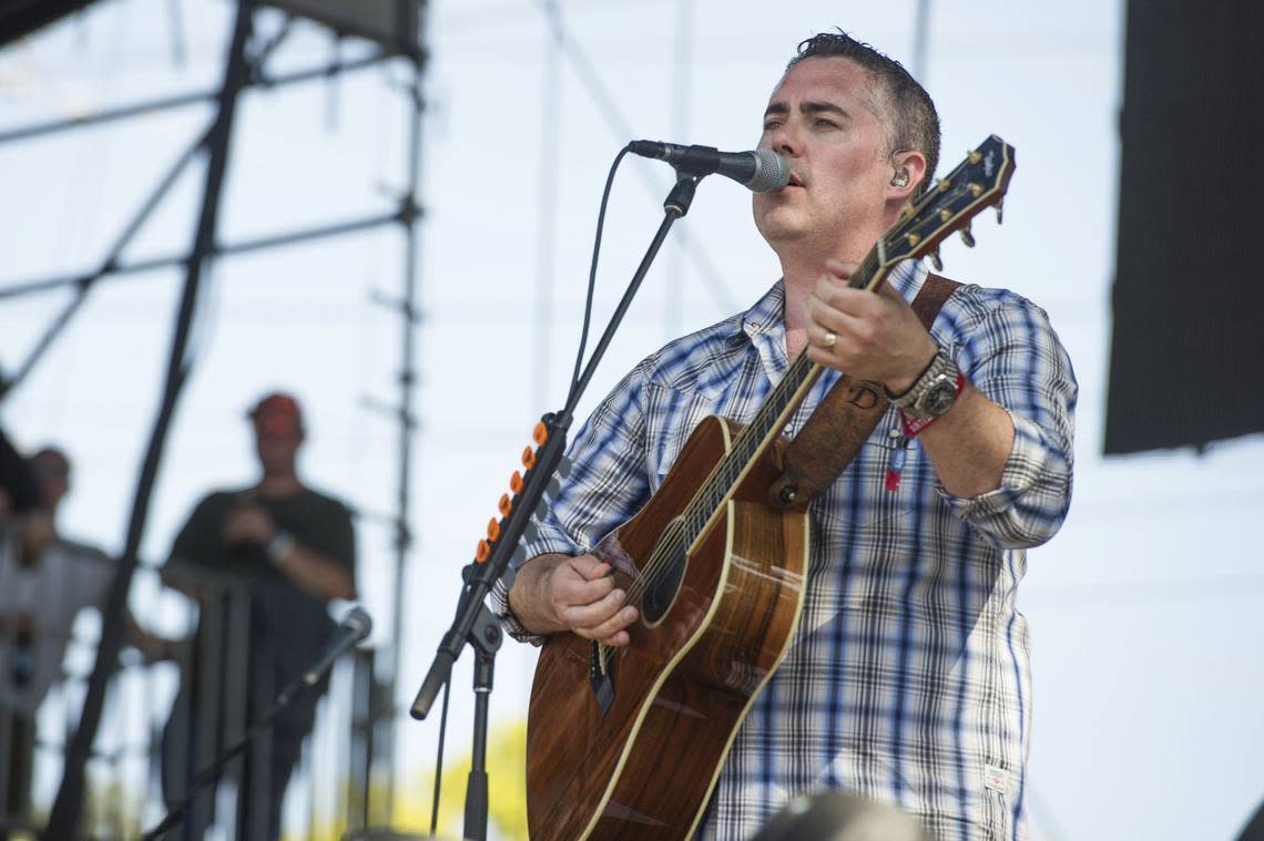 Ed Robertson and Barenaked Ladies will perform June 11 at Starlight.