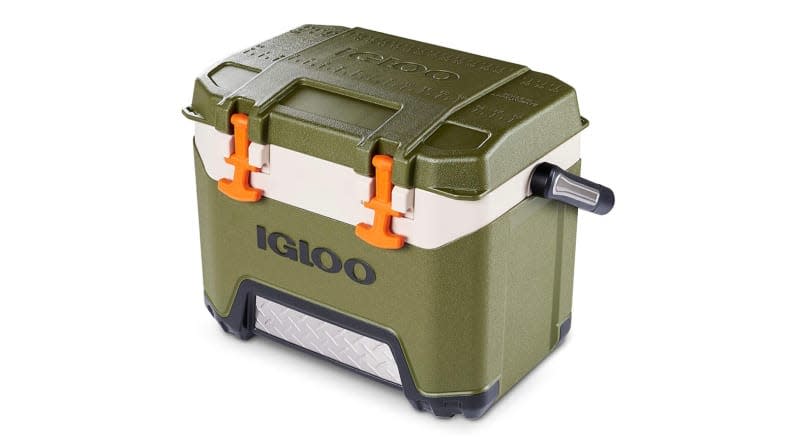 More than 6,000 people recommend the Igloo BMX cooler on Amazon and give it rave reviews.