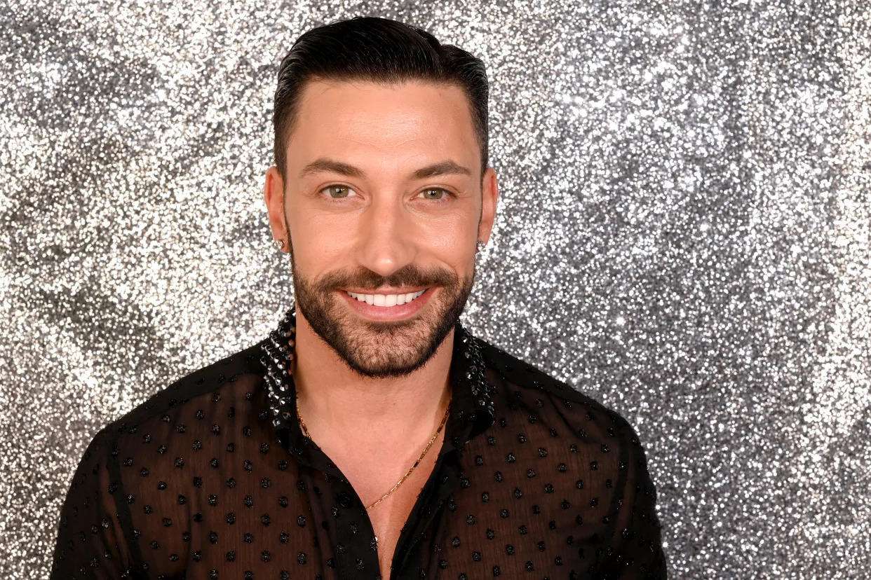 Giovanni Pernice is teaching more Ballando classes.