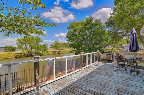 Granbury house listing