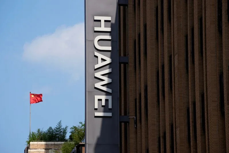 EE. UU. Revoca Algunas Licencias de Exportación para Empresas que Suministran a Huawei de China
