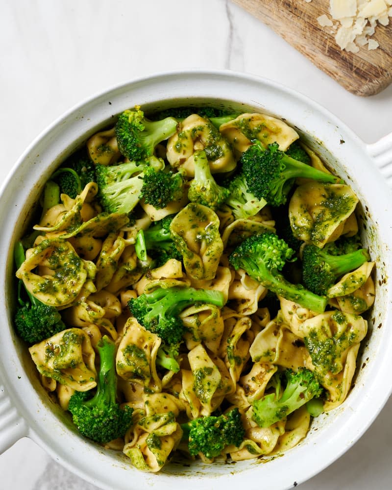 One-Pot Pesto Tortellini with Broccoli