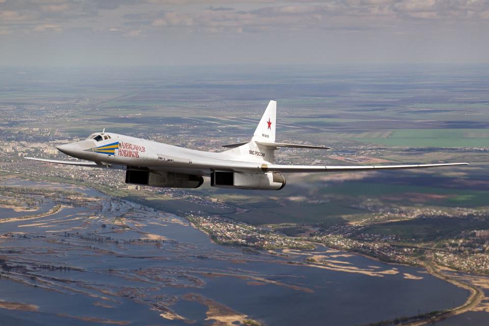 14) Tupolev Tu-160 (Blackjack)