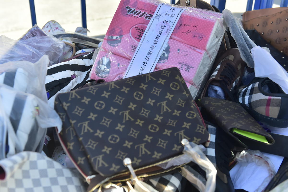 Fake Luis Vuitton Purse 