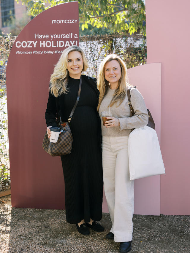 Momcozy's Cozy Holiday Extravaganza Celebrates Motherhood and Spotlights  Community Spirit