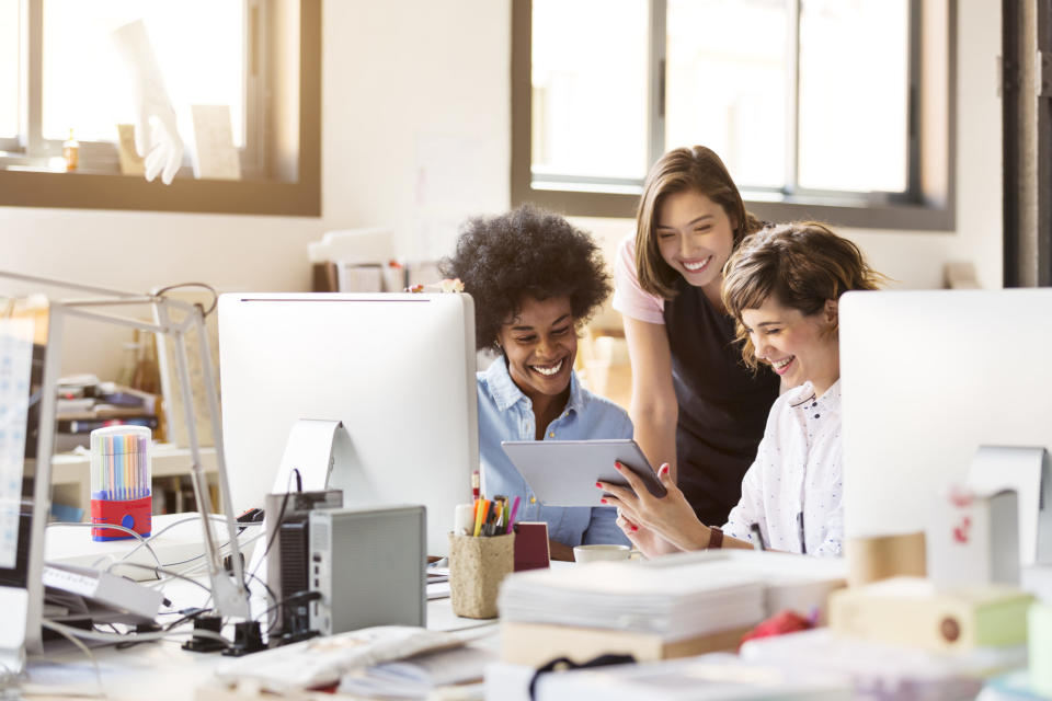 Frauen legen vor allem Wert auf eine gute Work-Life-Balance. Geht es um die Bezahlung, trauen sich Arbeitnehmerinnen aber immer noch wenig zu. - Copyright: Getty Images