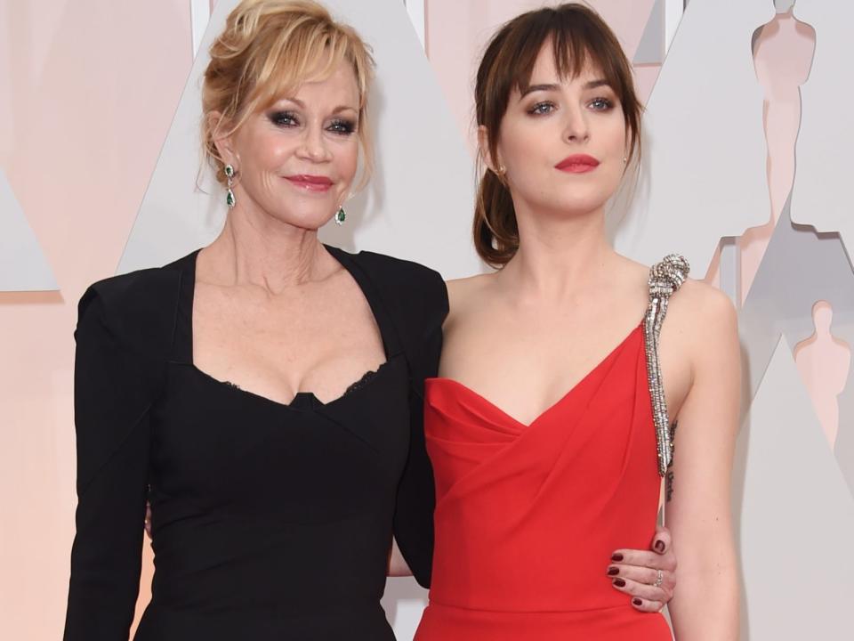 Dakota Johnson Melanie Griffith Oscars