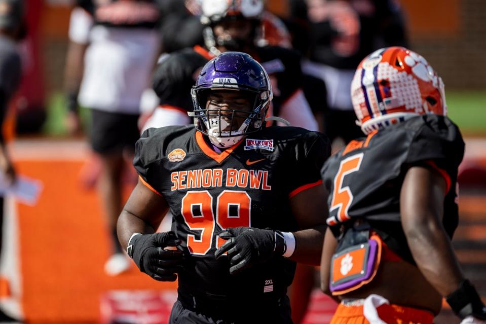 ADETOMIWA ADEBAWORE Browns Senior Bowl