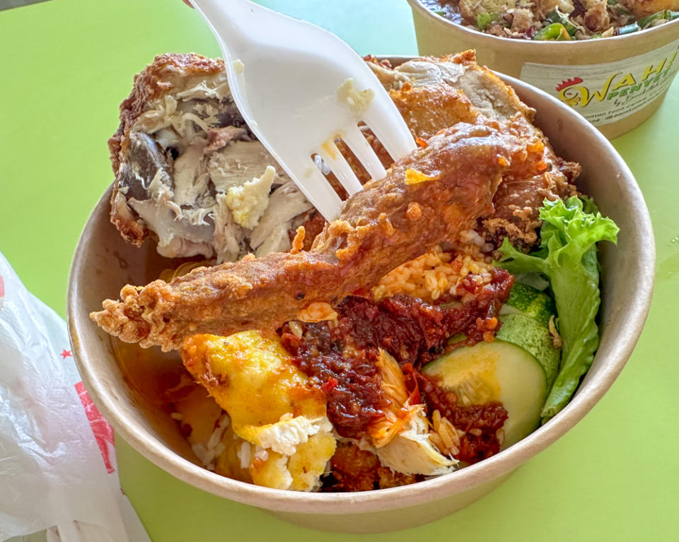 Wah penyet - nasi ayam penyet