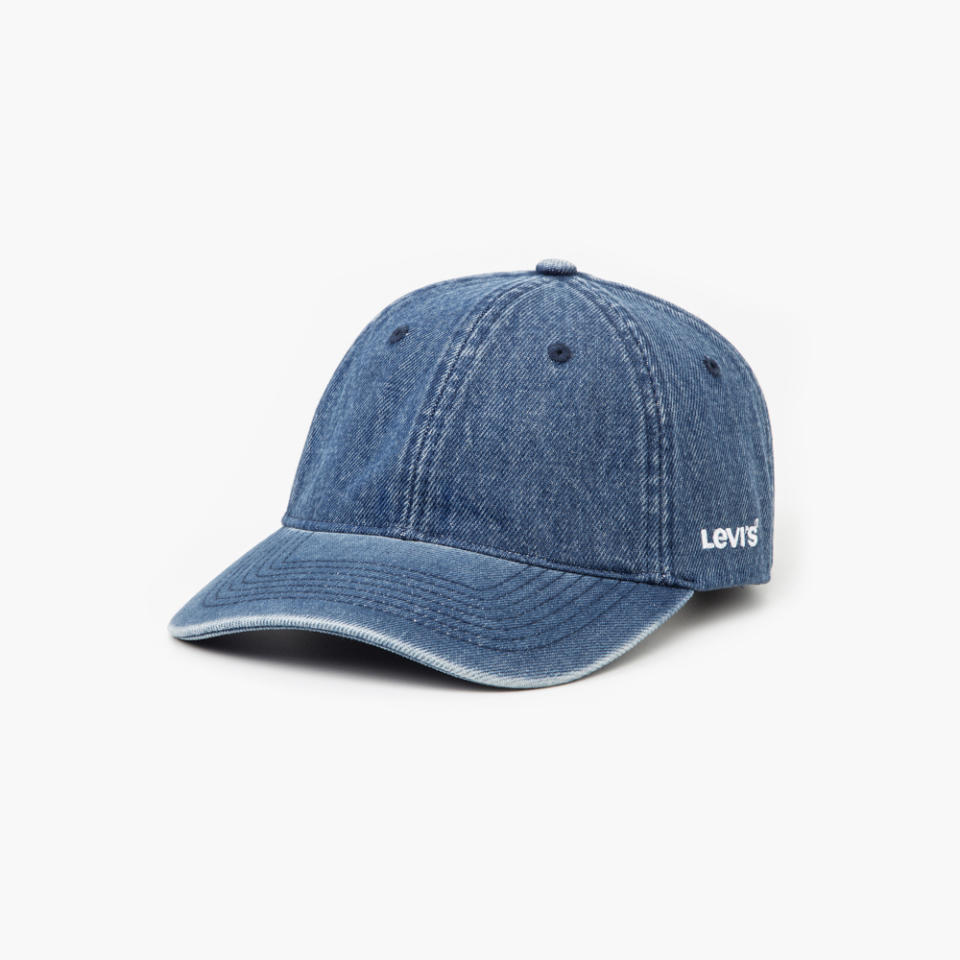 Levi's® Men's Essential Cap D7589-0002. (Photo: Lazada SG)