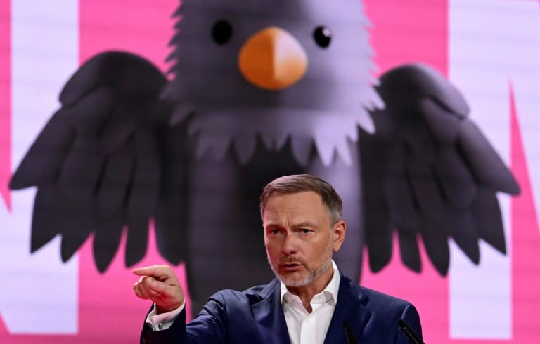 Der FDP-Parteitag hat das umstrittene Forderungspaket zur Wirtschaftswende verabschiedet. (Tobias SCHWARZ)