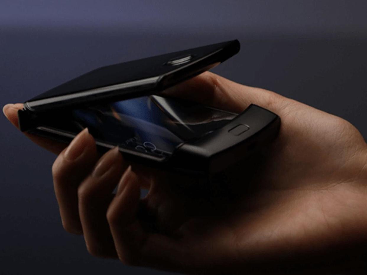 A leaked photo of the revamped Motorola Razr flip phone: Mobielkopen