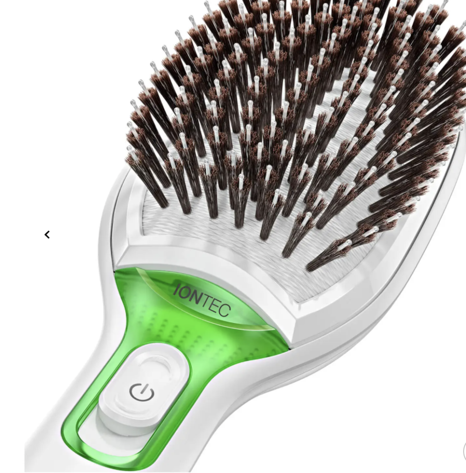 Braun BR750 Iontech Hair Brush. PHOTO: LookFantastic