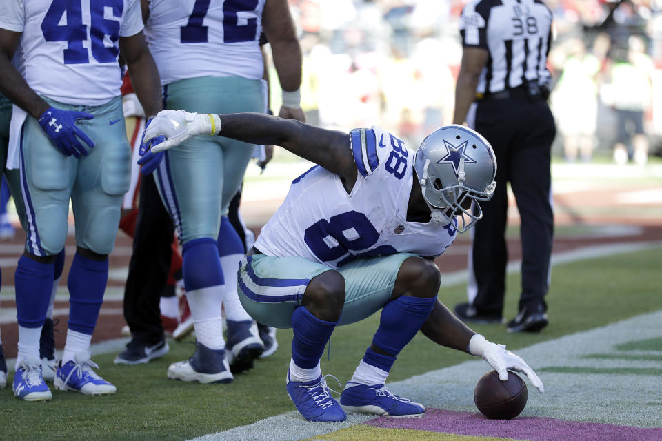 Dallas Cowboys wide receiver Dez Bryant remains unsigned after he was cut in April. (AP)