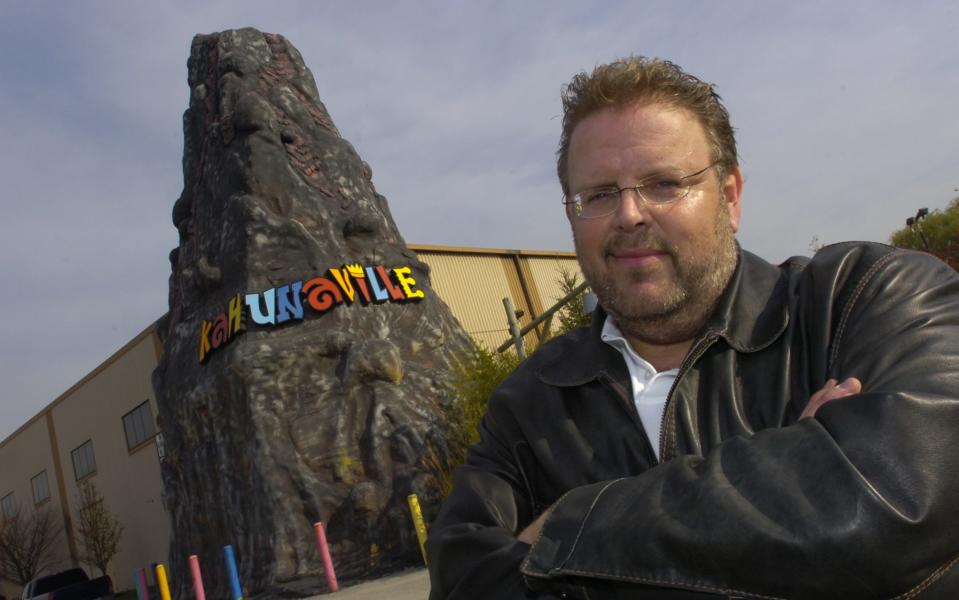 Owner Dave Tuttleman announced Tuesday, Nov. 28, 2006 that Kahunaville was closed.