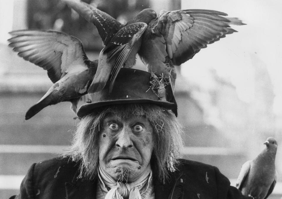 British actor Jon Pertwee (1919 - 1996) appearing at Trafalgar Square as Worzel Gummidge. (Photo by Mike Lawn/Evening Standard/Getty Images)