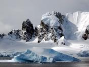 南極冰川主要與陸地連接。(Photo by David Stanley on Flicker under Creative Commons license)