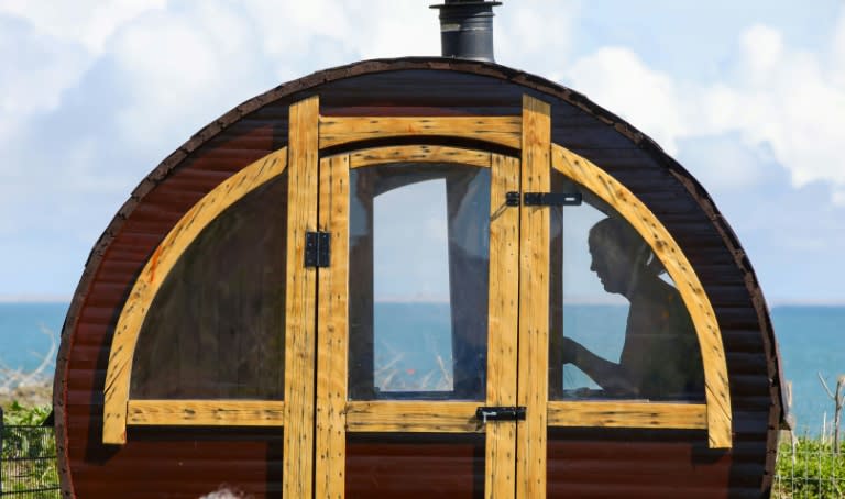 Un sauna de bord de mer sur la plage de Baginbun, près de Wexford, le 1er avril 2024 en Irlande (Paul Faith)