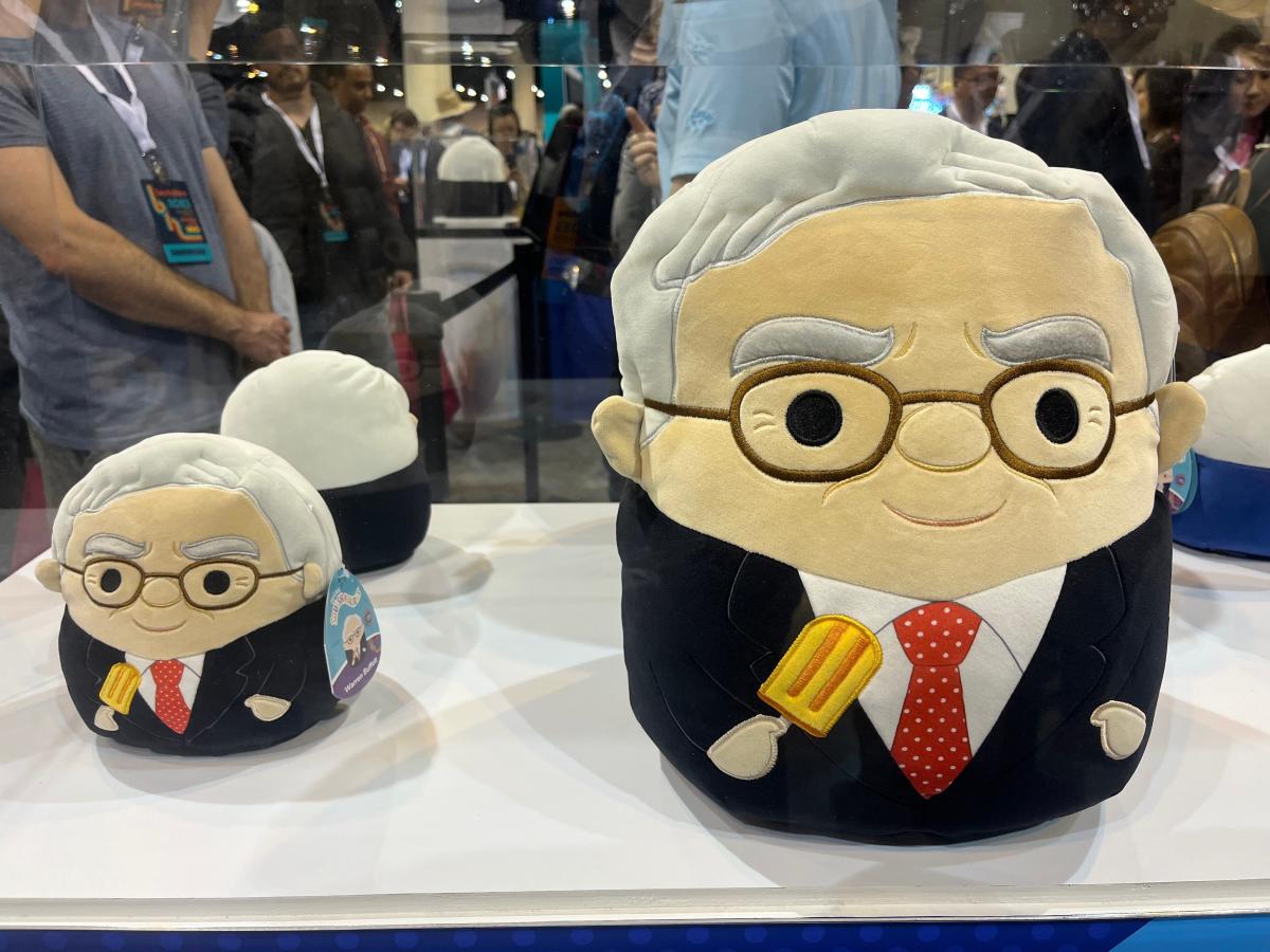 Warren Buffett: Couple Behind Squishmallows Are 'Ideal Berkshire Managers