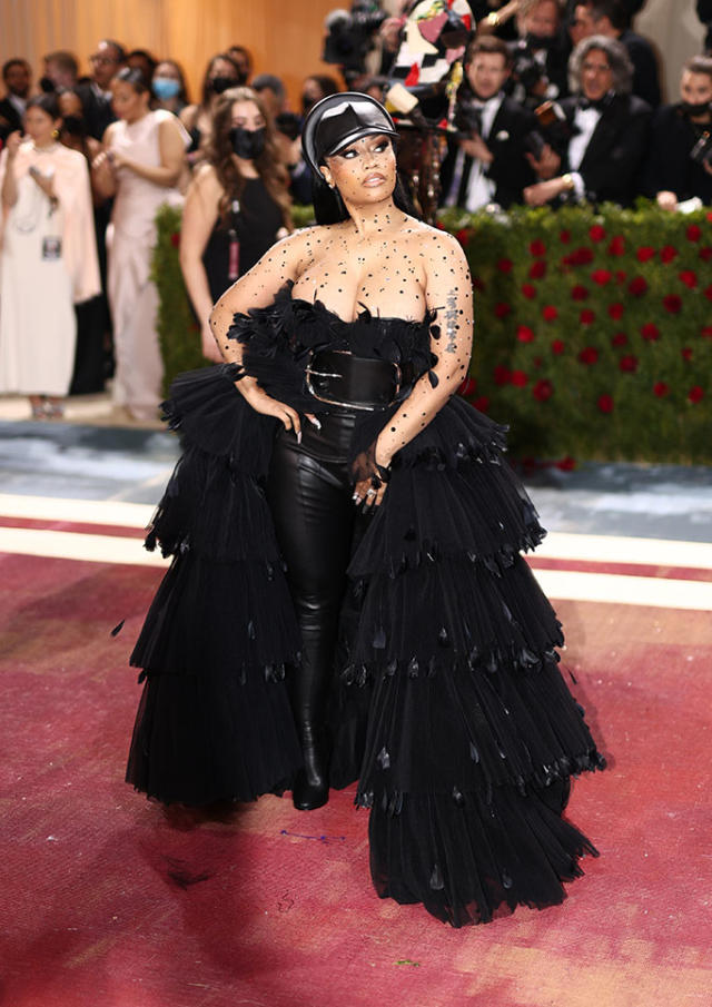 Nicki Minaj Makes Met Gala 2022 Arrival in Barely-There Boots, Feathers &  So Much Tulle