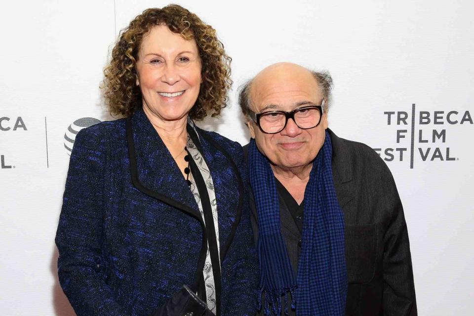 Rhea Perlman and Danny DeVito