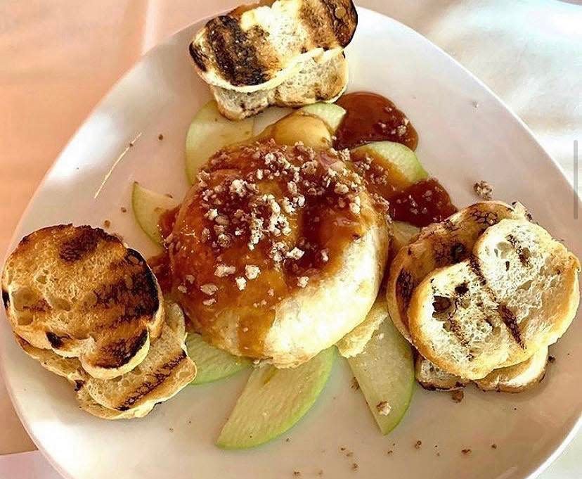 Baked brie appetizer at Varanese in Louisville.