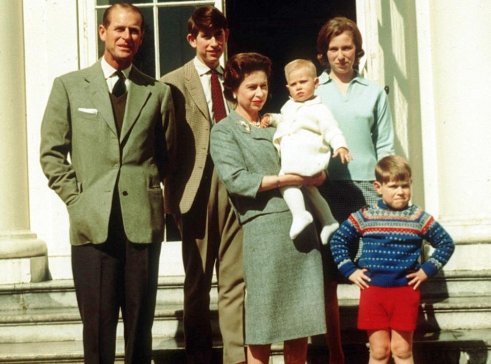 Queen Elizabeth, Prince Philip, Prince Charles, Princess Anne, Prince Edward, 1965, Widget, Life in Pictures