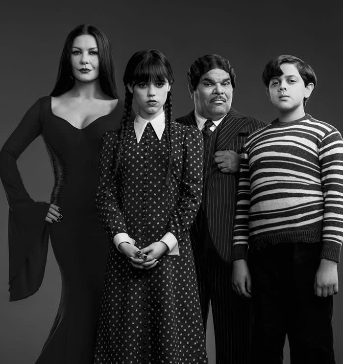 El nuevo elenco de los Addams muestra claramente a una familia de ascendencia hispana