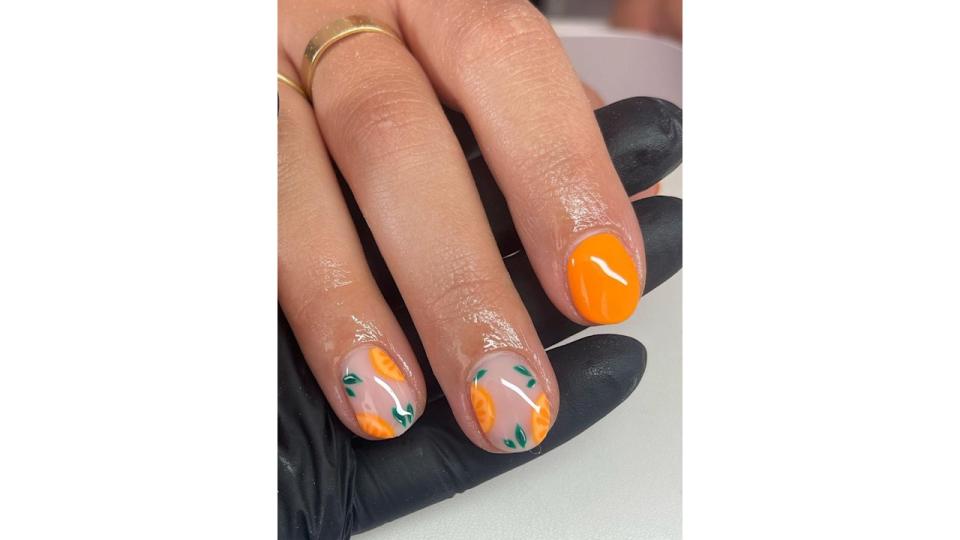 Orange nail art 