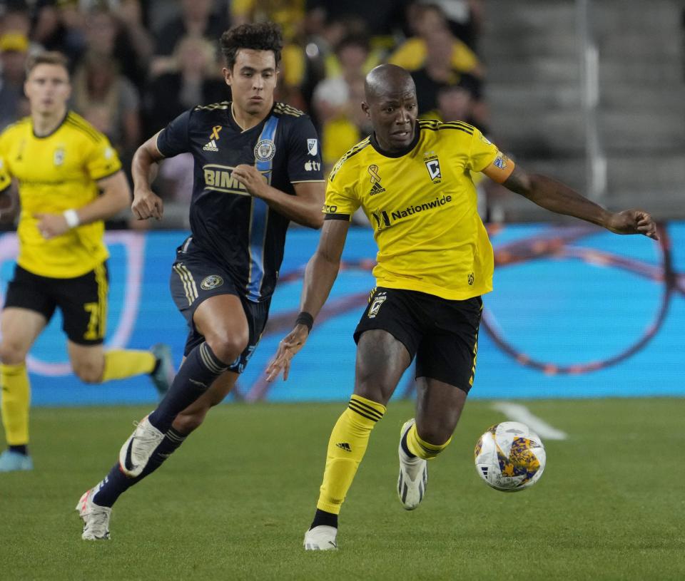 Sept. 30, 2023; Columbus, Oh., USA; 
Columbus Crew midfielder Darlington Nagbe (6) is defended by Philadelphia Union midfielder Quinn Sullivan (33) during the first half of Saturday's match at Lower.com Field in Columbus.