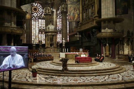 Pope Francis addresses priests and consecrated persons at the Duomo, the cathedral of Milan, in Milan, Italy, March 25, 2017. REUTERS/Max Rossi