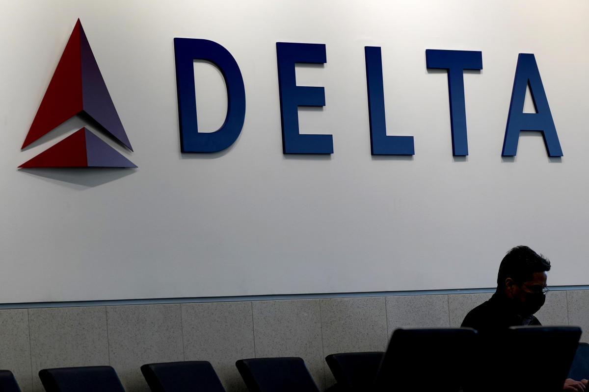 Boeing engineer accuses company of cutting corners as Delta Air Lines flight\'s emergency slide falls off