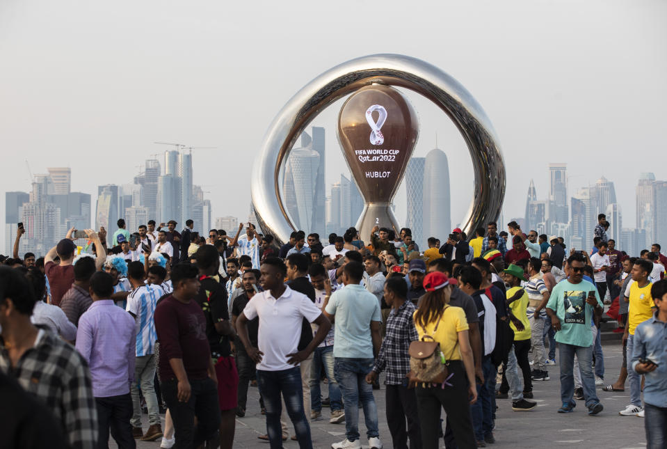 DOHA, QATAR - NOVEMBER 18: Fans who came to Doha tour the important venues of the capital, prior to the FIFA World Cup Qatar, in Doha, Qatar on November 18, 2022. (Photo by Emin Sansar/Anadolu Agency via Getty Images)