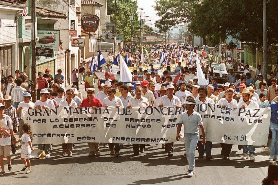 Protesta por la paz en El Salvador en 1991.