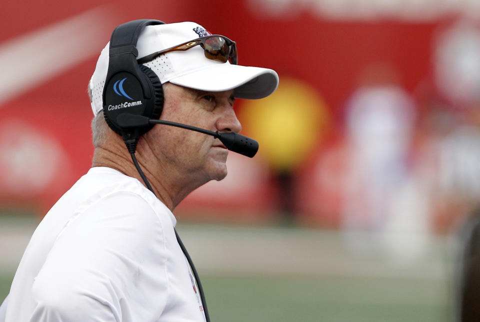 Jeff Tedford inherited a one-win team and led Fresno State to a division title. (AP Photo/Gary Kazanjian, File)