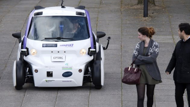 Les premières voitures sans chauffeur devraient rouler sur les routes britanniques d'ici à 2021, selon le ministère britannique des Finances. Son budget prévoit de nombreux investissements dans les nouvelles technologies et un changement de la réglementation.