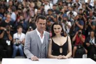 Cast members Rachel Weisz (R) and Colin Farrell pose during a photocall for the film "The Lobster" in competition at the 68th Cannes Film Festival in Cannes, southern France, May 15, 2015. REUTERS/Benoit Tessier