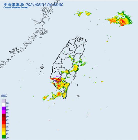 中央氣象局今日清晨對台南市、高雄市、屏東縣發布大雷雨即時訊息。（圖／翻攝自中央氣象局）