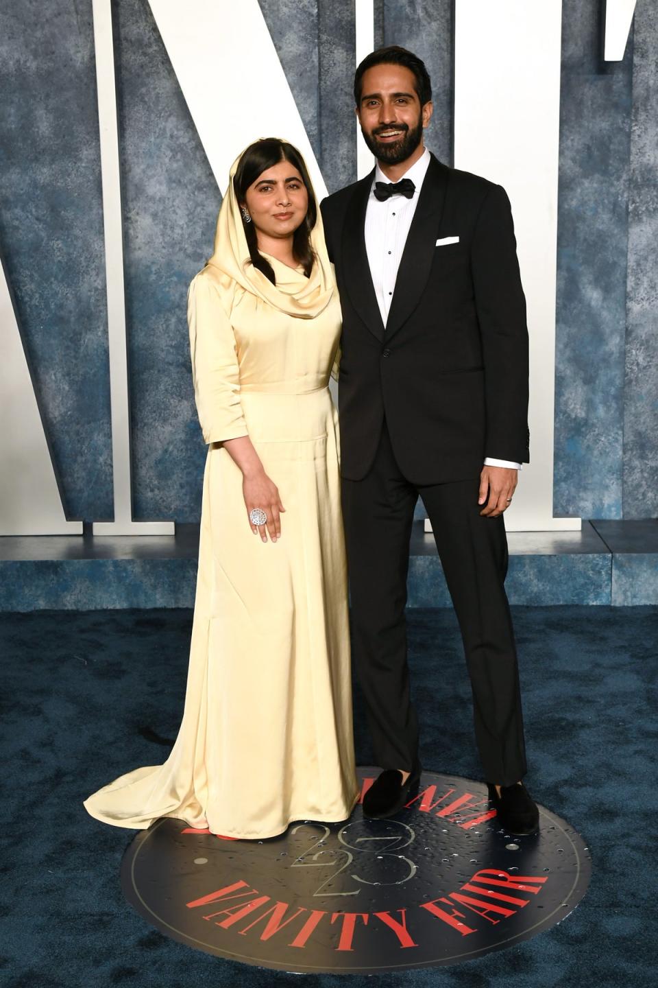 Malala Yousafzai and Asser Malik attends the 2023 Vanity Fair Oscar Party Hosted By Radhika Jones at Wallis Annenberg Center for the Performing Arts on March 12, 2023 (Getty Images for Vanity Fair)