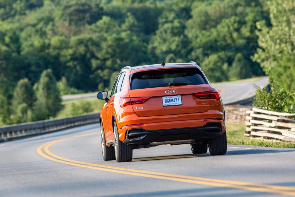 View Photos of the 2019 Audi Q3