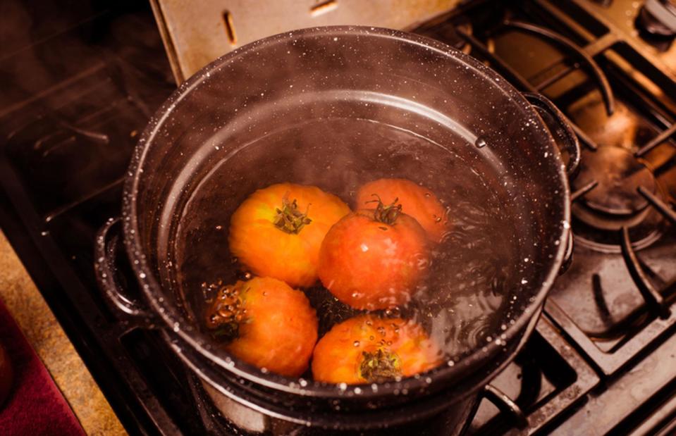 Kochen Sie wie ein Profi mit diesem Hack. (Bild: Keith Homan/Shutterstock)