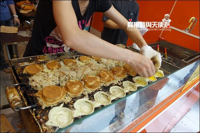 《小姑食記》捷運板南線/新埔站美食~致理技術學院後門 太極鰲車輪餅東北捲餅冰沙 阿伯紅豆餅 赤兔米漢堡早午餐新開店