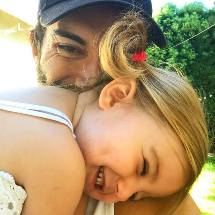 Justin Baldoni está sumamente orgulloso de su pequeña hija. Foto: Facebook.com/Justinbaldoni