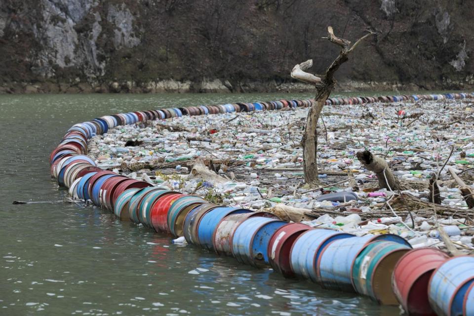 PHOTO: Surface of Drina River covered with garbage and plastic waste in Bosnia and Herzegovina (Samir Jordamovic/Anadolu via Getty Images)