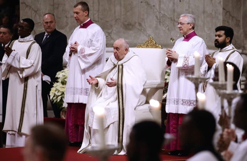 Pope Francis presides Epiphany Mass in St. Peter's Basilica at the Vatican. Evandro Inetti/ZUMA Press Wire/dpa