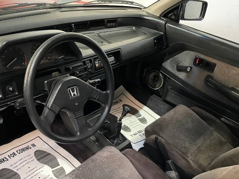 Photo: <a class="link " href="https://losangeles.craigslist.org/wst/cto/d/carson-1987-honda-civic-si-clean-title/7757796309.html" rel="nofollow noopener" target="_blank" data-ylk="slk:Craigslist;elm:context_link;itc:0;sec:content-canvas">Craigslist</a>