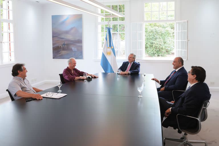 Alberto Fernández recibió en diciembre en Olivos a los sindicalistas estatales Hugo Godoy y Andrés Rodríguez; también estuvieron Manzur y Moroni