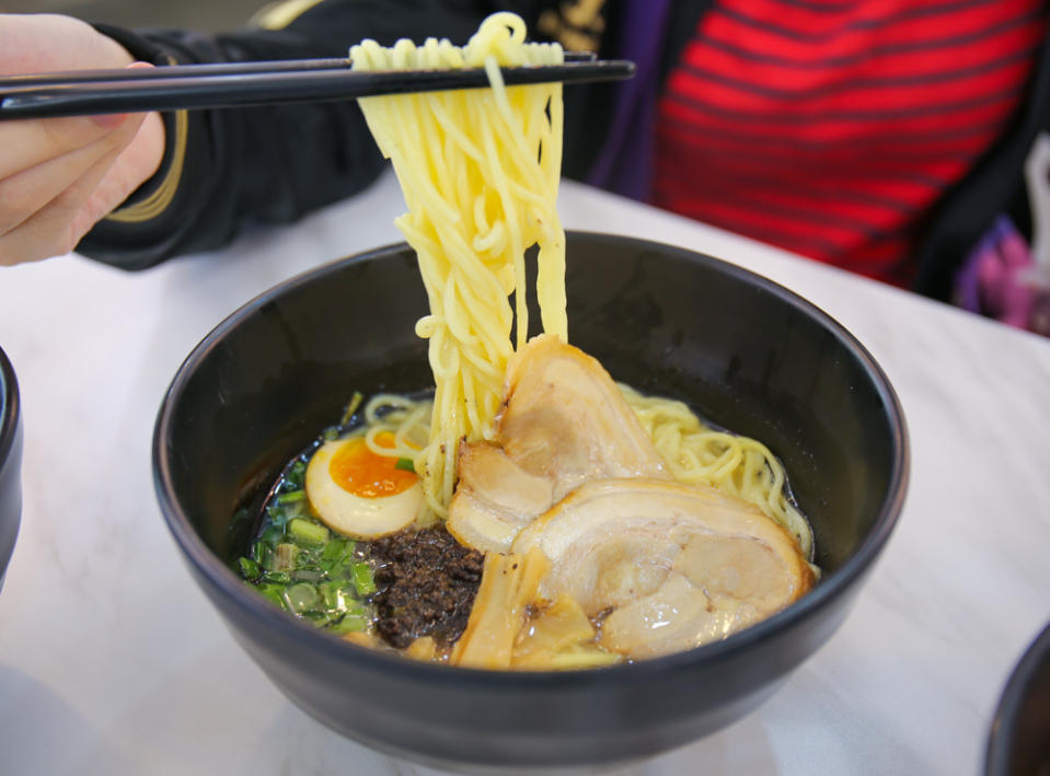 mr ramen - truffle ramen