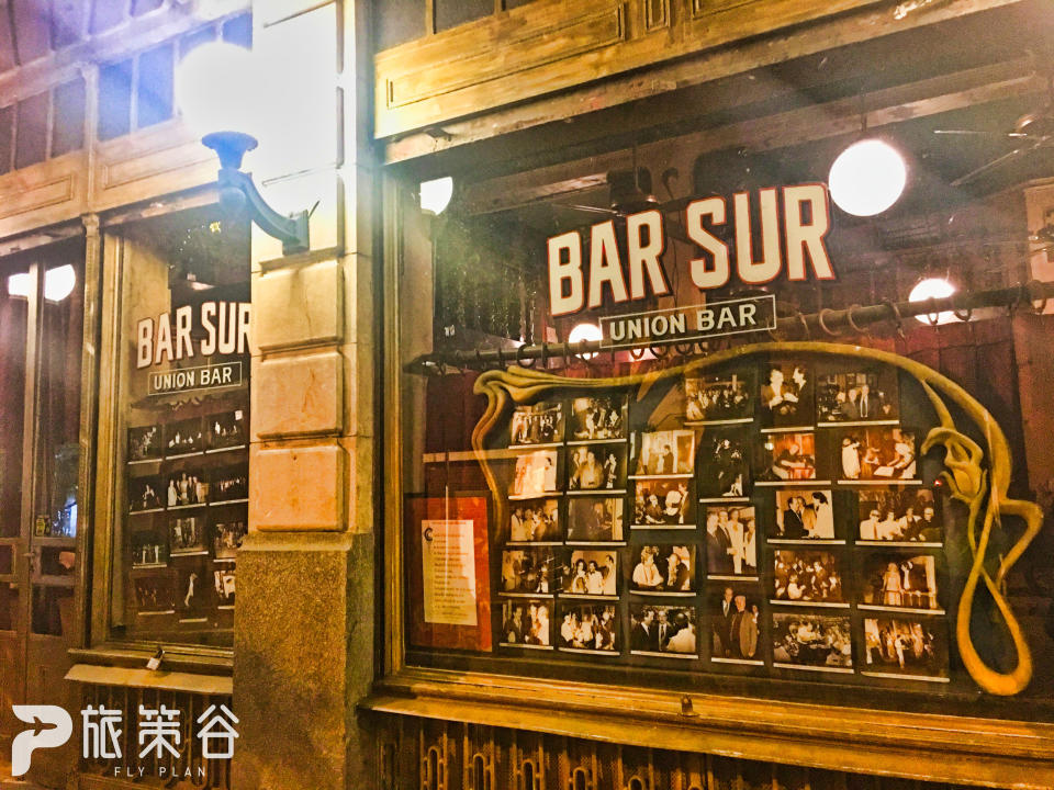 Bar Sur的外牆貼滿了名人貴賓的照片